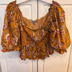 Beautiful gold design smocked blouse size XL